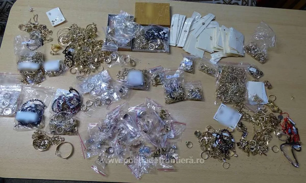 (VIDEO) Bijuterii de peste 860.000 de lei, descoperite la Giurgiu