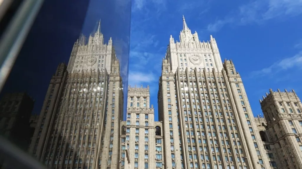 Ambasadorii SUA, Canada şi Marea Britanie, convocaţi la MAE rus