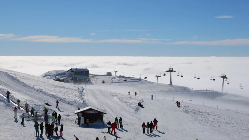 Pârtiile de schi din Sinaia, închise din cauza vântului puternic