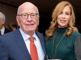 Nu este clar ce s-a întâmplat între Murdoch şi Smith după ce a fost anunţată logodna