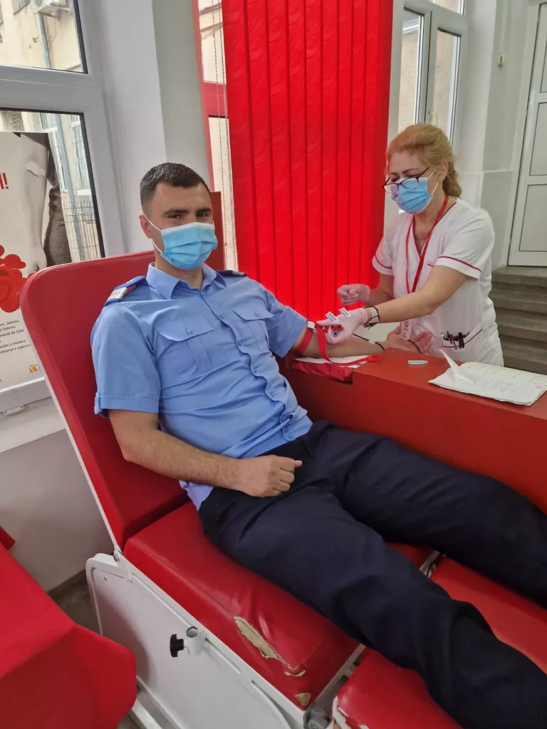 Jandarmii gorjeni donează sânge