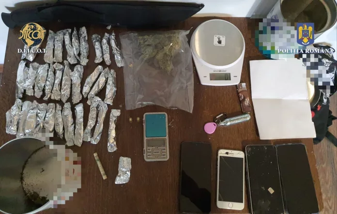 Percheziții la traficanți de droguri pentru tineri