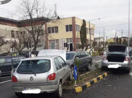 Coliziune între trei autoturisme în Berbești