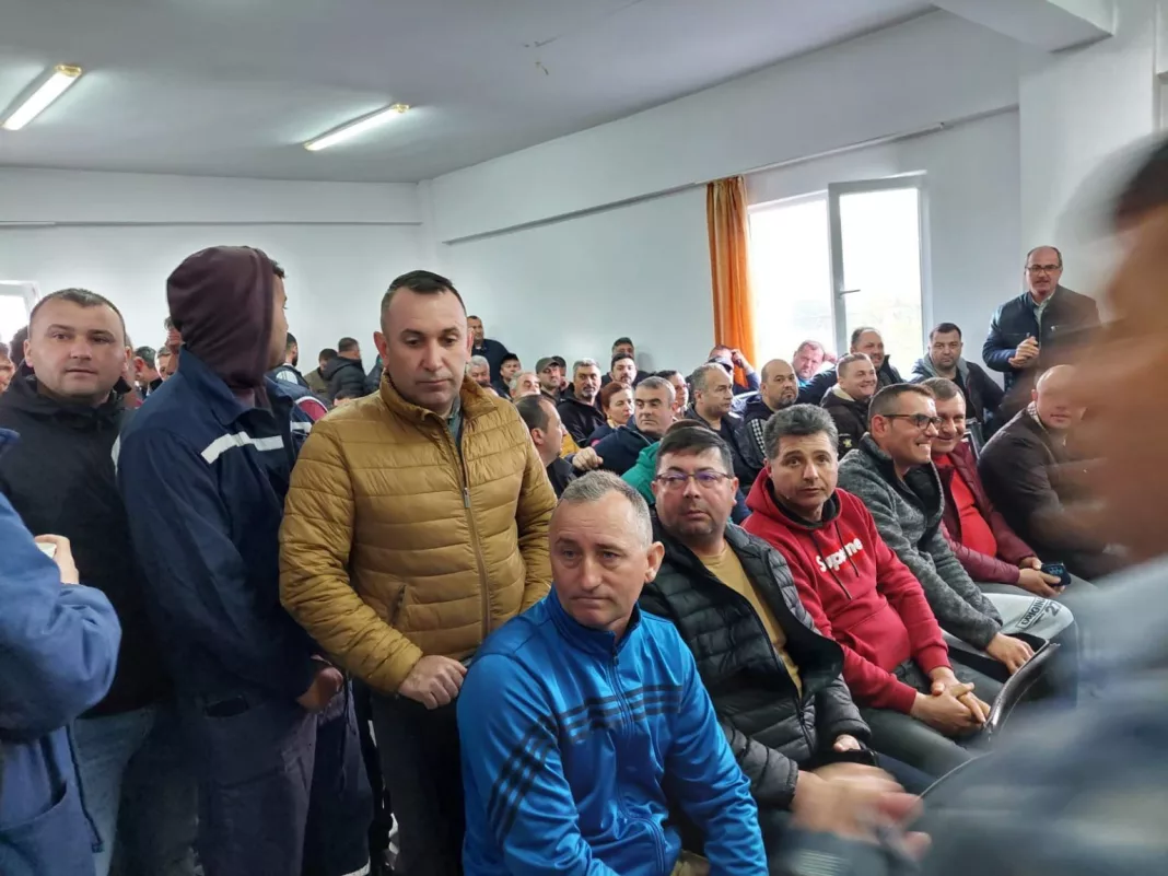 Proteste la cariera Tismana din CEO