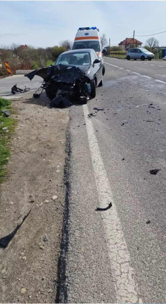 Șofer rănit într-un accident rutier în Bălești