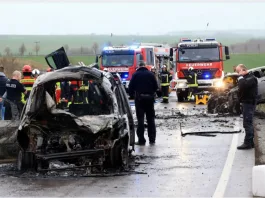 Un șofer băut a ucis șapte persoane într-un accident între trei mașini pe autostradă
