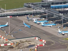 Un pasager clandestin a fost găsit mort în trenul de aterizare al unui avion KLM