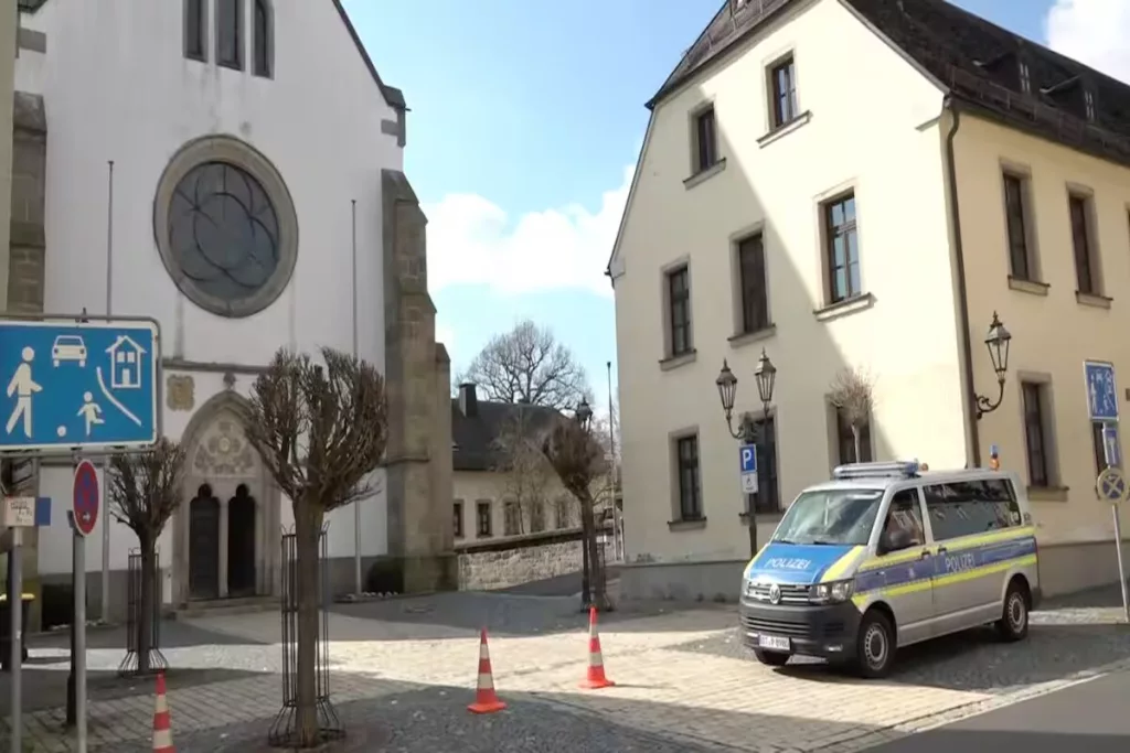 Fată de 10 ani, ucisă de trei băieți într-un orfelinat din Germania