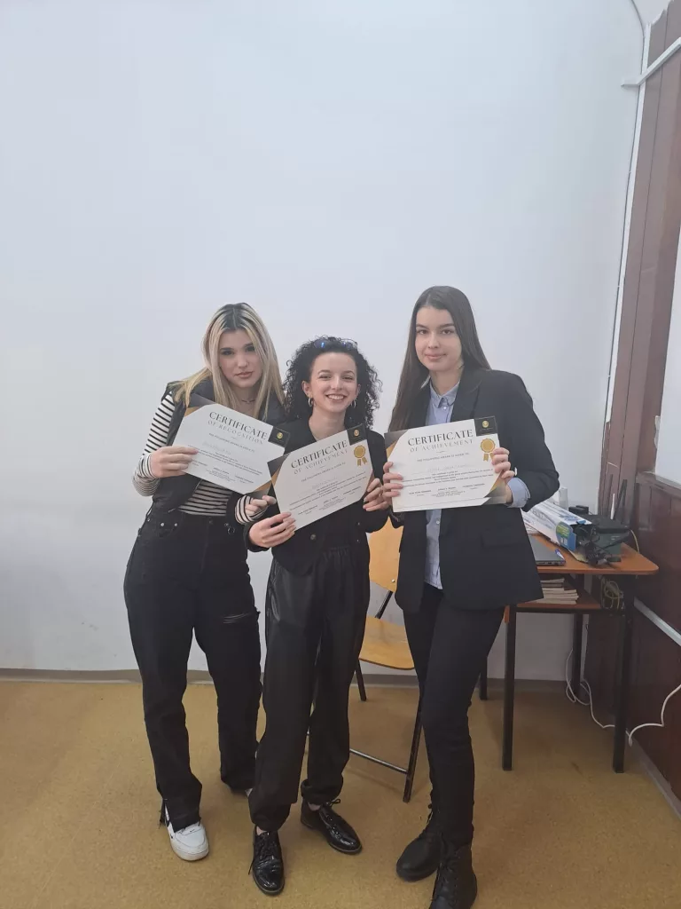 Un licean din Craiova a organizat un curs de business. A strâns inclusiv sponsorizări pentru premierea cursanţilor