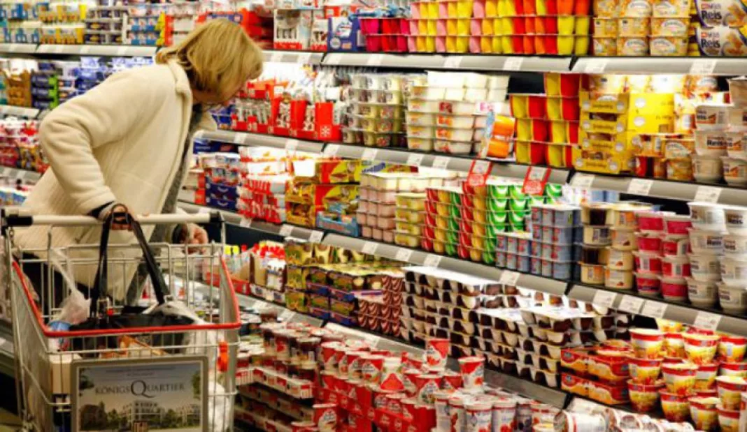Franţa ameninţă magazinele cu măsuri dacă nu reduc preţurile alimentelor