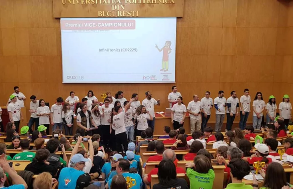 Performanțele echipei de robotică Infinitronics de la Colegiul Național ”Mircea cel Bătrân” Vâlcea