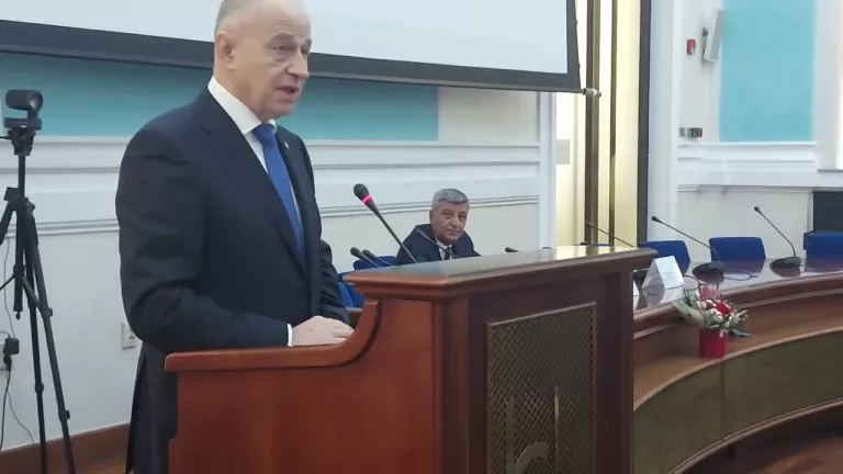 Geoană, la Craiova:” Spania şi Irlanda pot fi modele de dezvoltare pentru România”