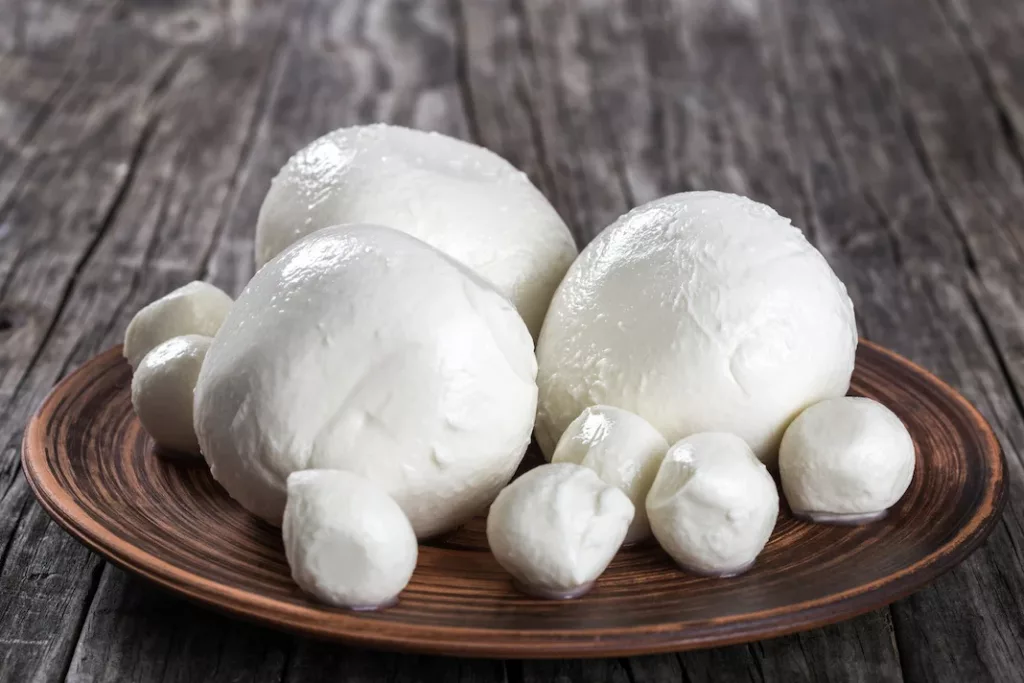 O femeie a murit înecată cu o bucată de mozzarella
