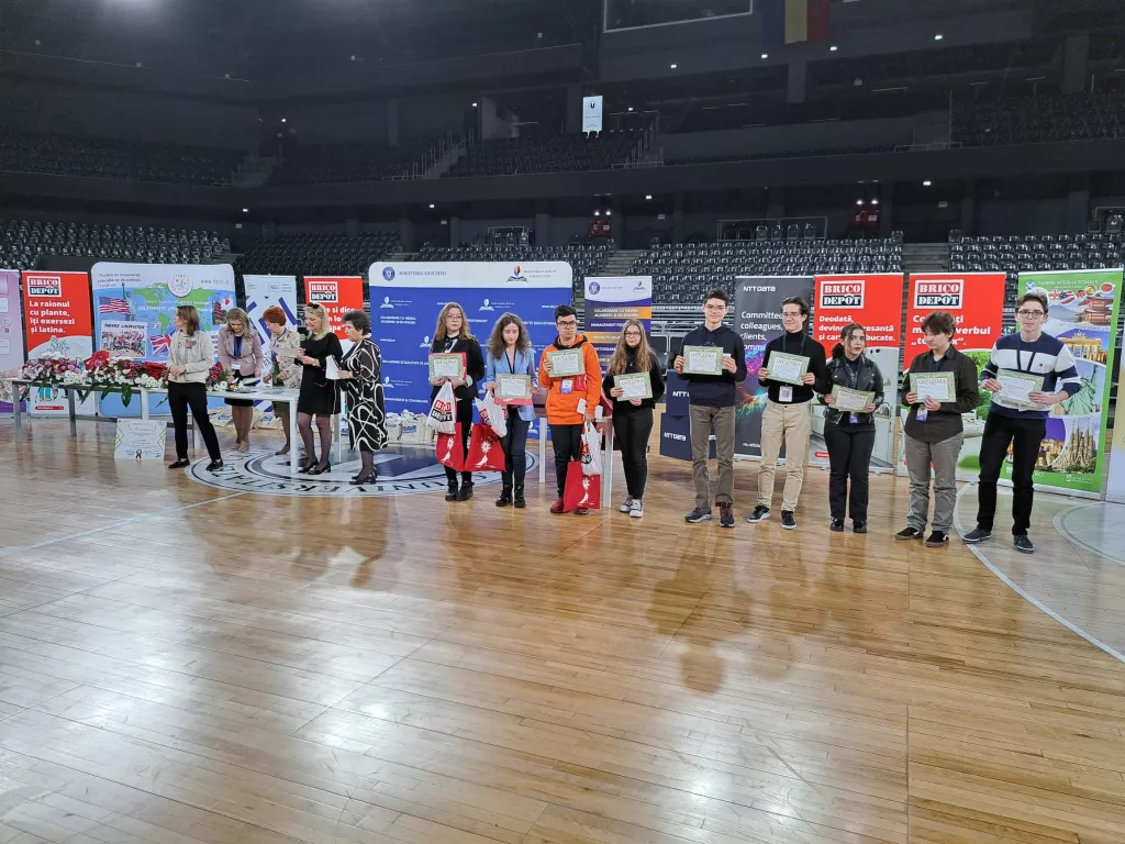Trei elevi din Craiova, premiaţi la Olimpiada Naţională de Limba Engleză