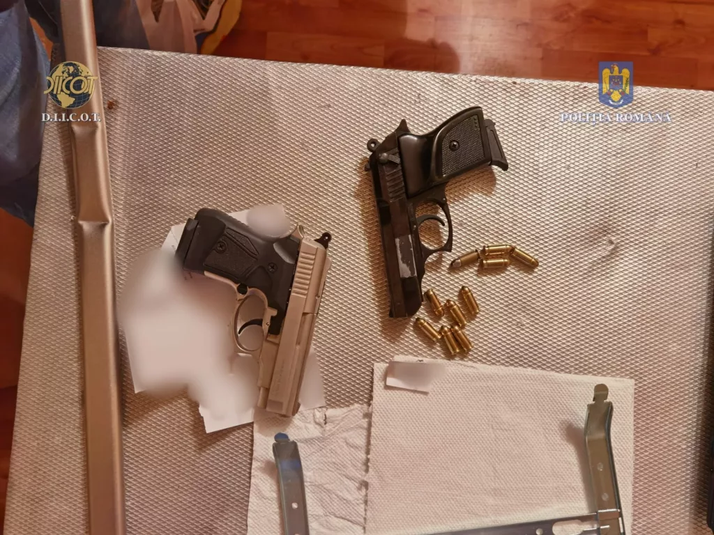 Trei bărbaţi din Craiova, în arest pentru şantaj