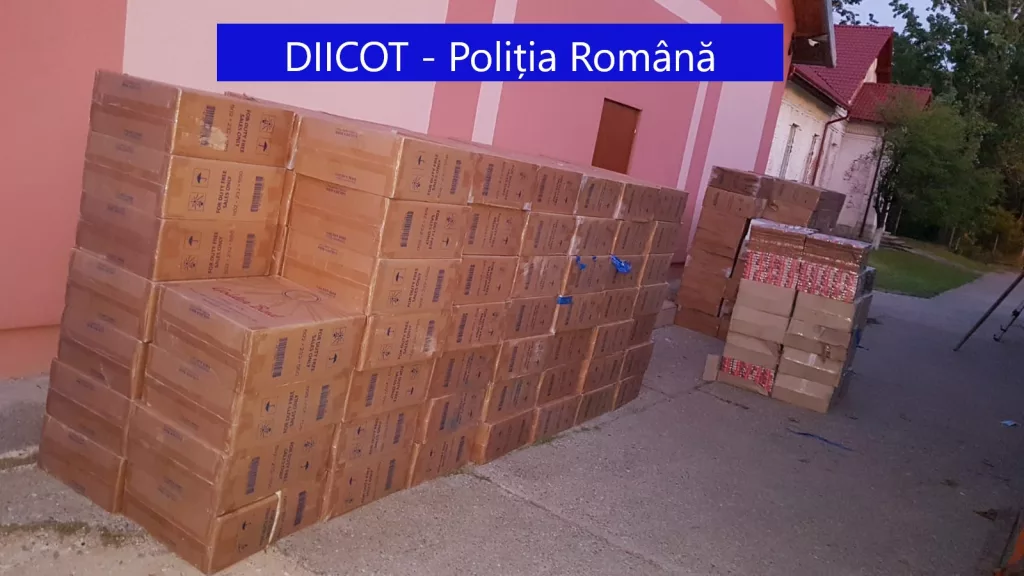 12 inculpaţi, judecaţi pentru contrabandă cu țigări