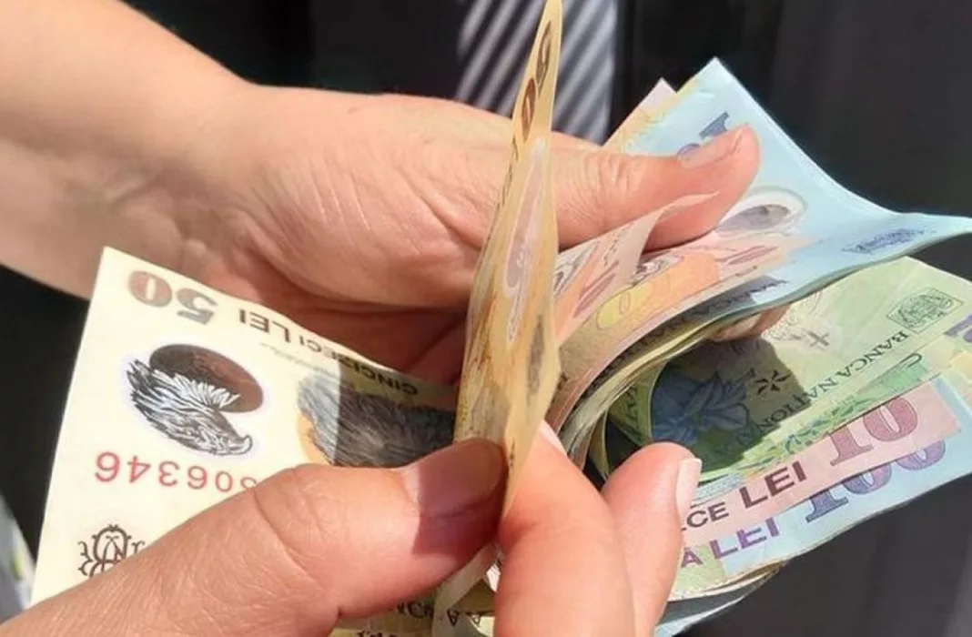 Plata salariilor în numerar ar putea fi interzisă prin lege