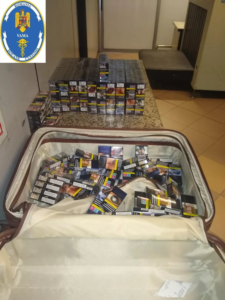 43.000 țigarete reținute la Otopeni Călători