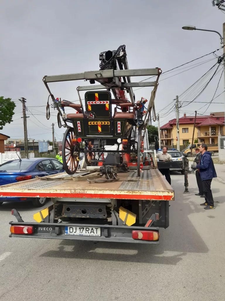 Trăsuri pregătite de nuntă, ridicate de Poliţia Locală Craiova
