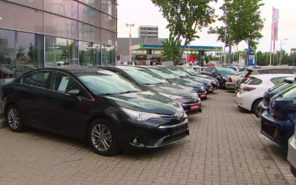 Înmatriculările de autoturisme noi în România au crescut cu 25%