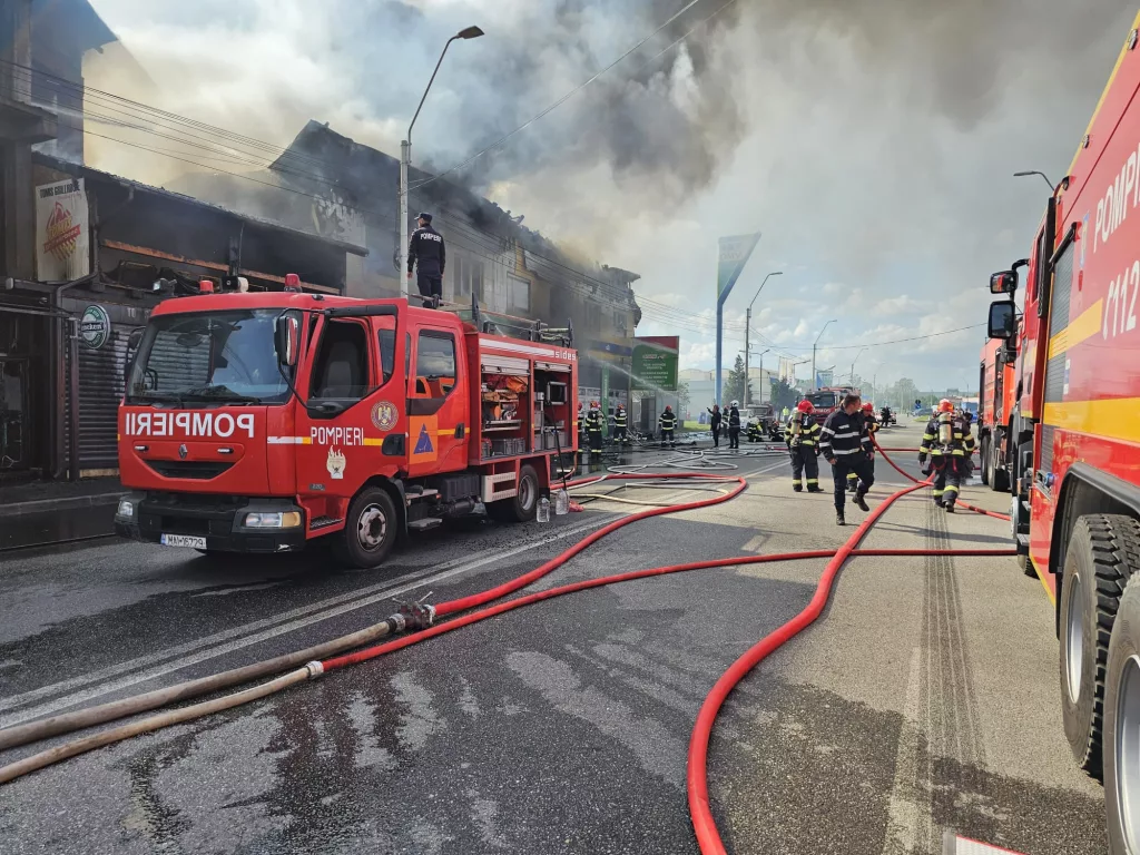 Incendiu la o hală din Mehedinți