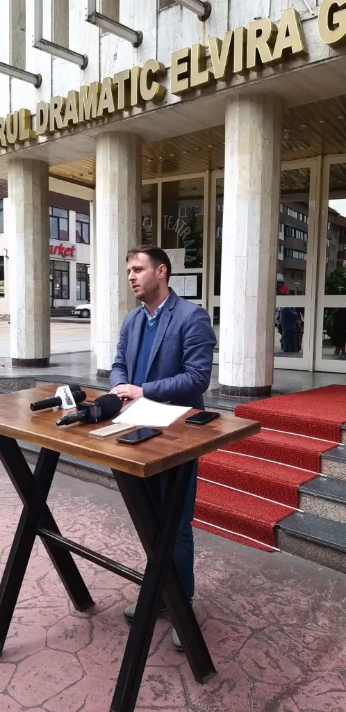 A 7-a demisie la Teatrul „Elvira Godeanu” din Târgu Jiu