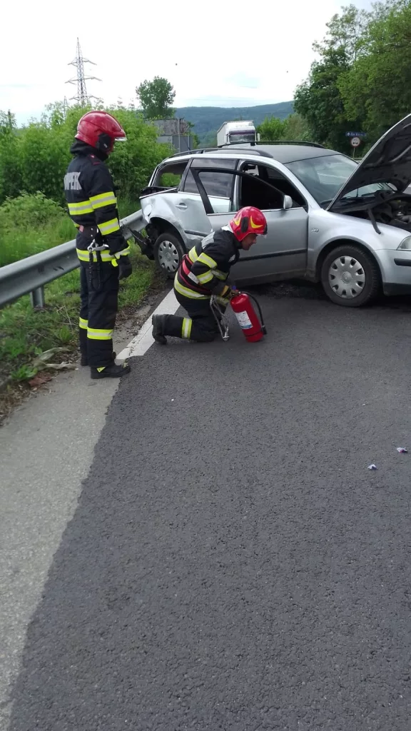 Trafic restricționat, în urma unui accident între Râmnicu Vâlcea și Călimănești