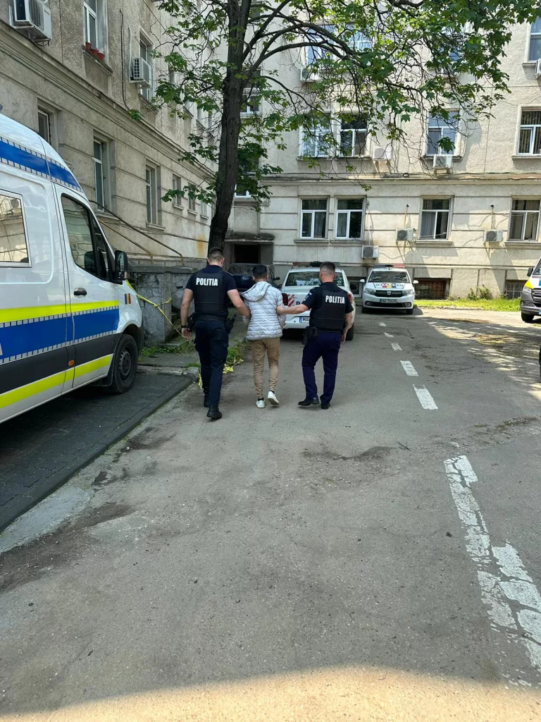 Un minor din Craiova, arestat pentru 22 de acte de furt