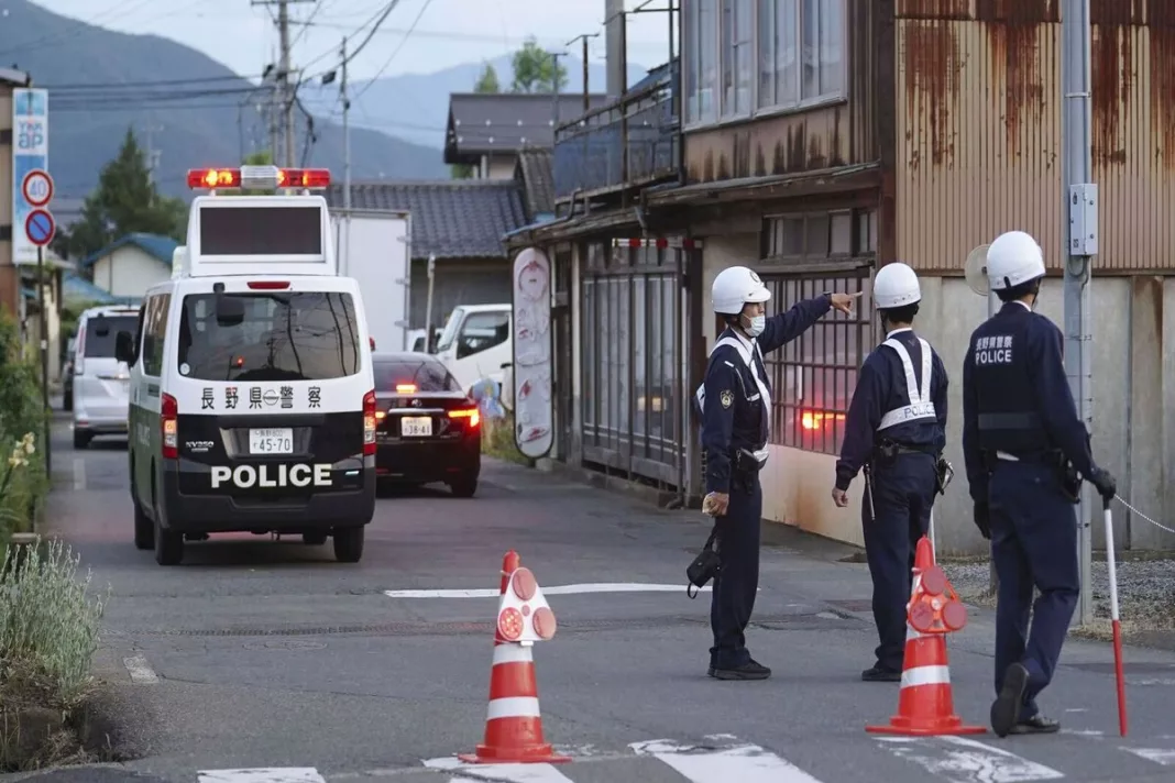 Doi poliţişti şi o femeie, ucişi într-un atac armat în Japonia