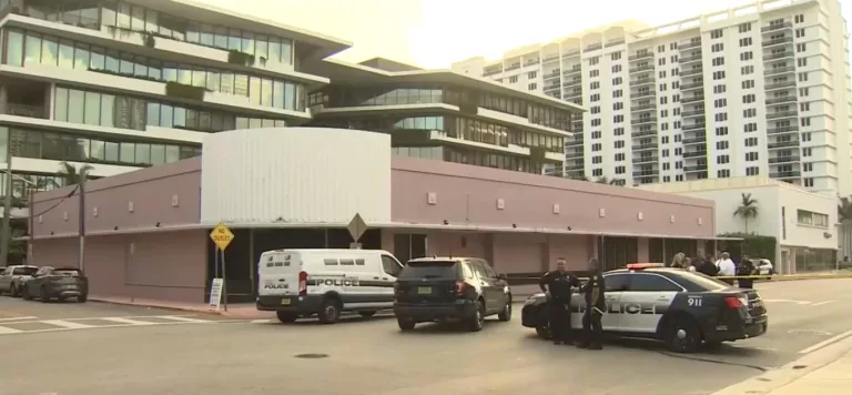 Un mort și doi răniți după un atac armat într-un club din Miami