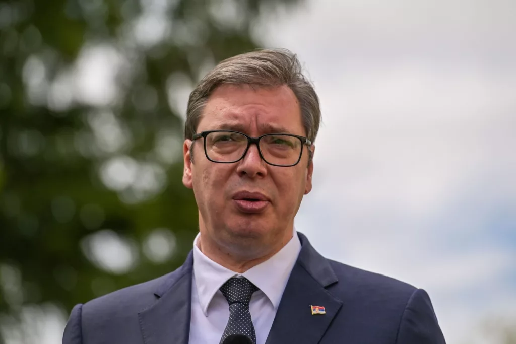 Preşedintele Aleksandar Vucic: „Vom dezarma Serbia“