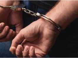 Mehedinţi: Reţinut de poliţişti după ce a întreținut raporturi sexuale cu minore