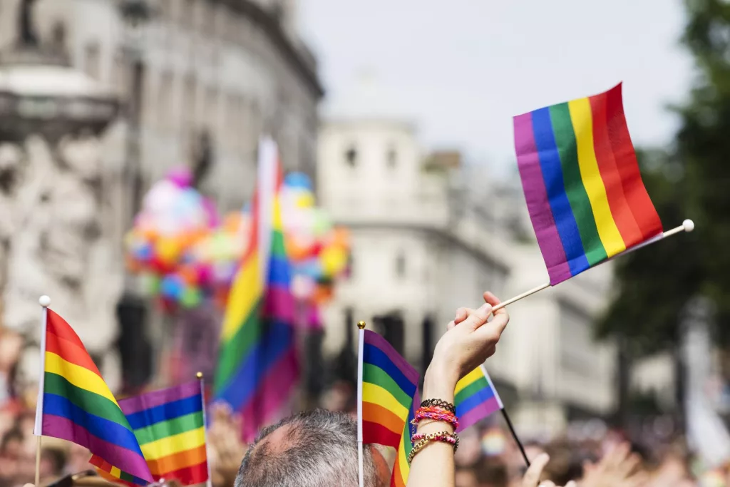 CEDO cere României să recunoască familiile formate din persoane de același sex