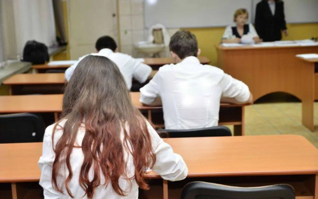 Vâlcea: Trei eliminaţi la examenul de bacalaureat