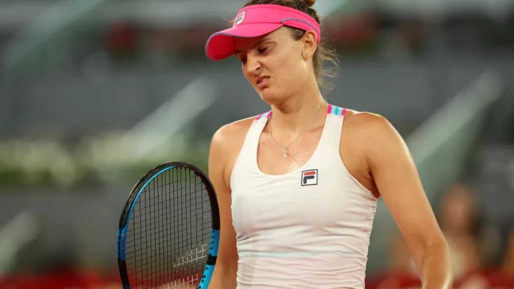Irina Begu, neinspirată în duelul cu Wang. Românca a părăsit Roma în turul 2