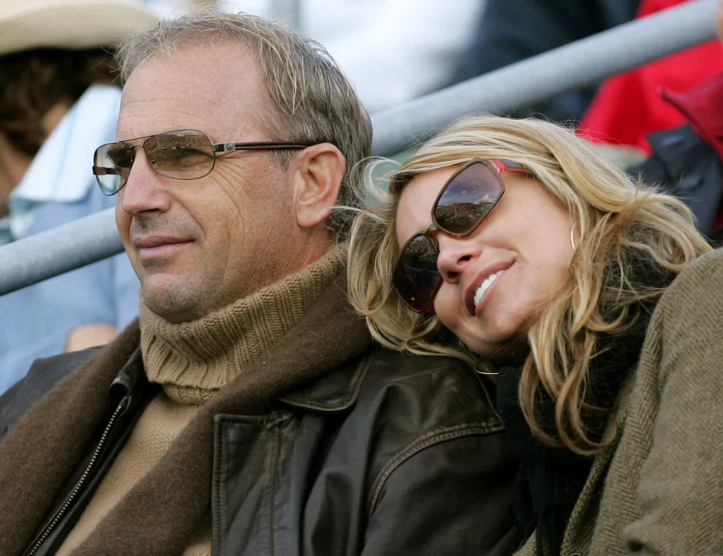Actorul Kevin Costner divorţează