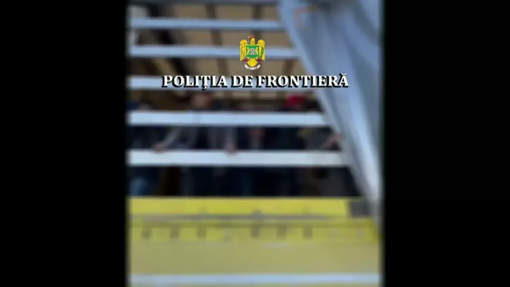(VIDEO) 143 de cetăţeni străini opriţi la Nădlac si Borş