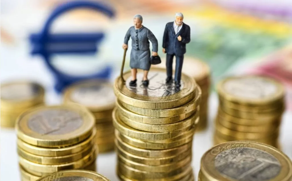 De unde îşi iau pensia românii care lucrează în Europa şi cum se calculează ea