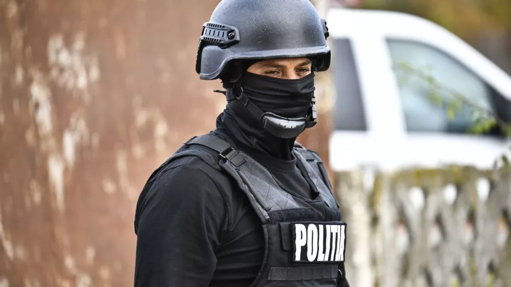 Un mort şi un rănit după o încăierare pe o stradă din Roman