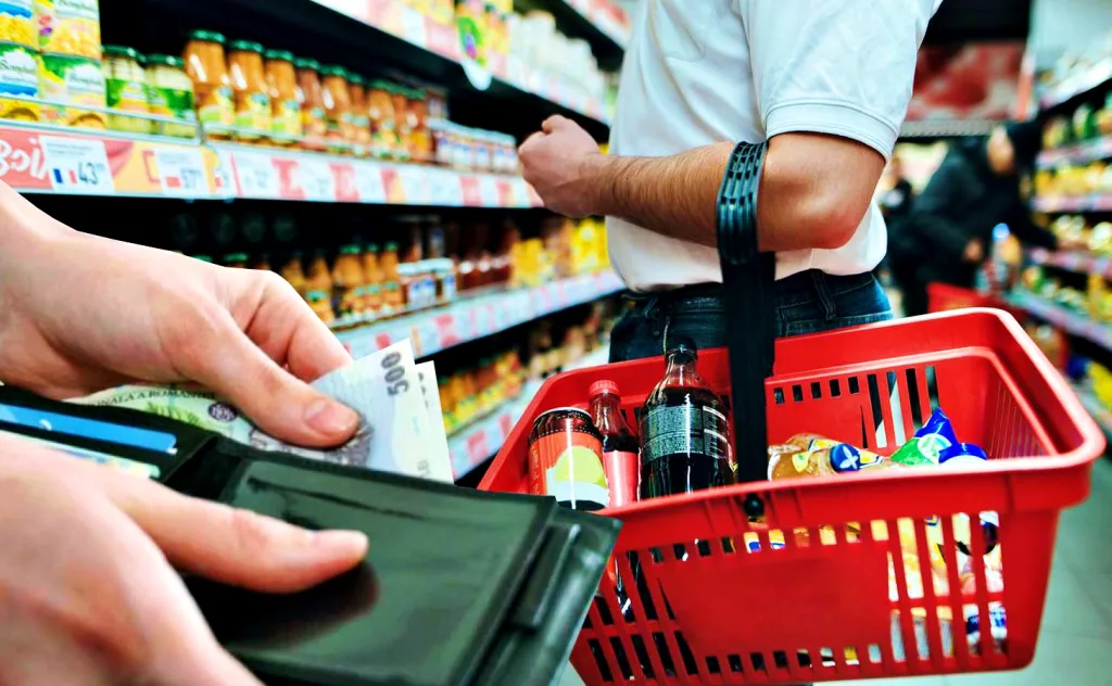 Topul celor mai mari scumpiri la alimente din luna trecută