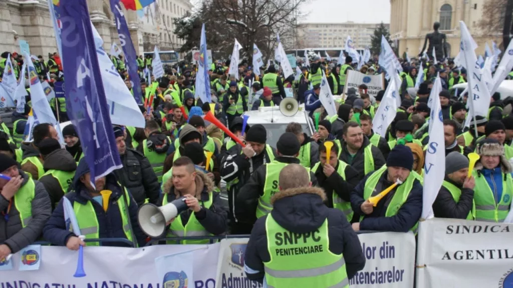 Sindicatele din penitenciare ameninţă cu proteste