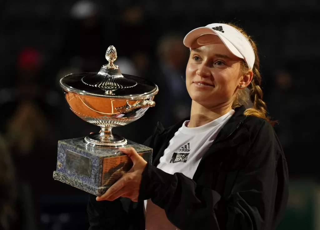 Elena Rîbakina a ridicat trofeul de la Roma. Kalinina s-a retras în finală