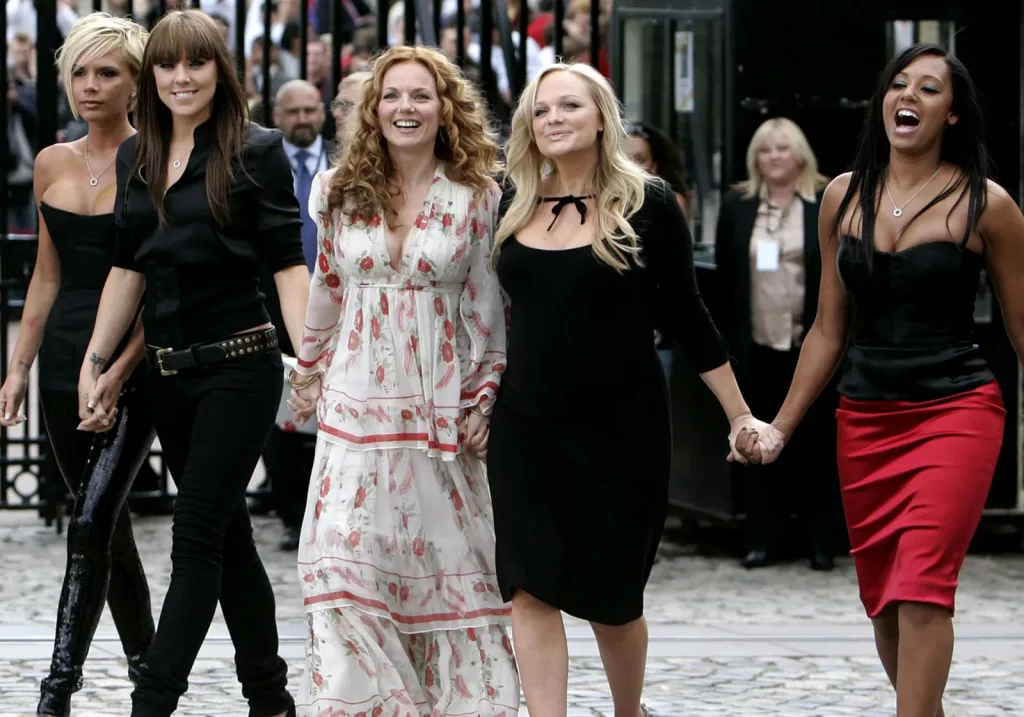 Spice Girls mai încearcă o dată