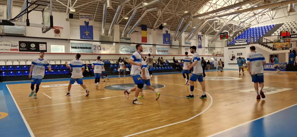 Baschet / SCMU Craiova a cedat la Voluntari în primul meci al finalei din 5-8