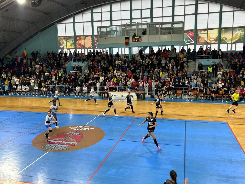 Handbal / SCMU Craiova a pierdut la Zalău, iar echipa lui Tadici pare să „respire“