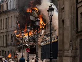 O explozie uriaşă, urmată de un incendiu, a provocat prăbuşirea parţială a unei clădiri şi a dus la rănirea a zeci de persoane în Paris