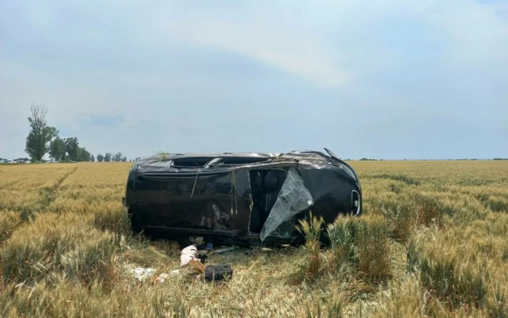Șase răniți după coliziunea a trei mașini în Prahova