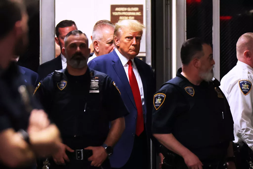 Donald Trump a fost pus sub acuzare pentru 7 fapte