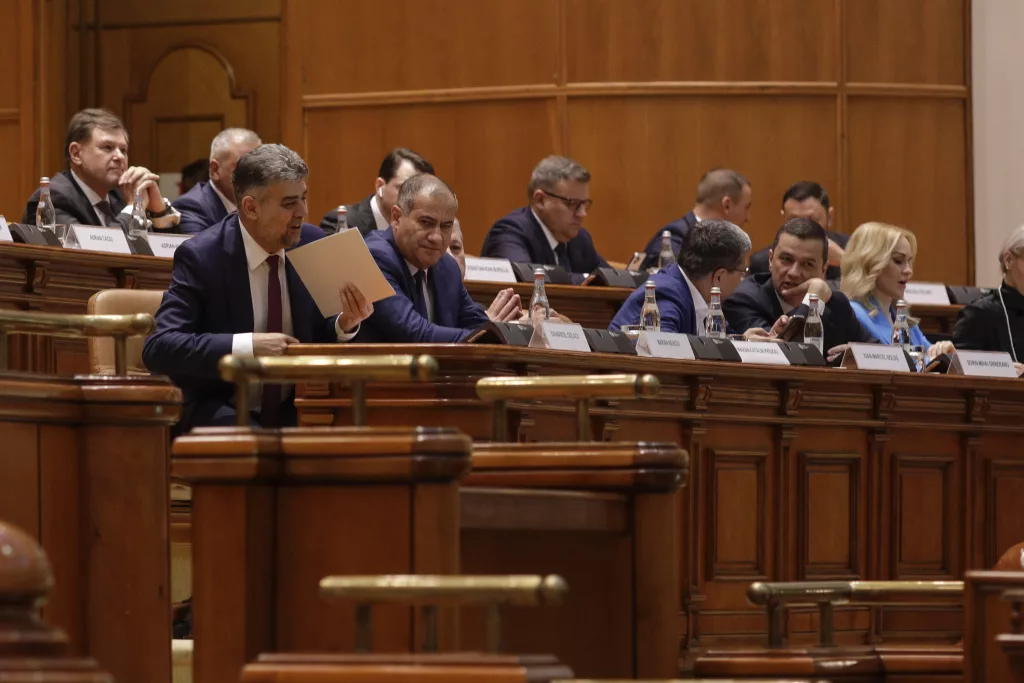 Guvernul Ciolacu a fost învestit