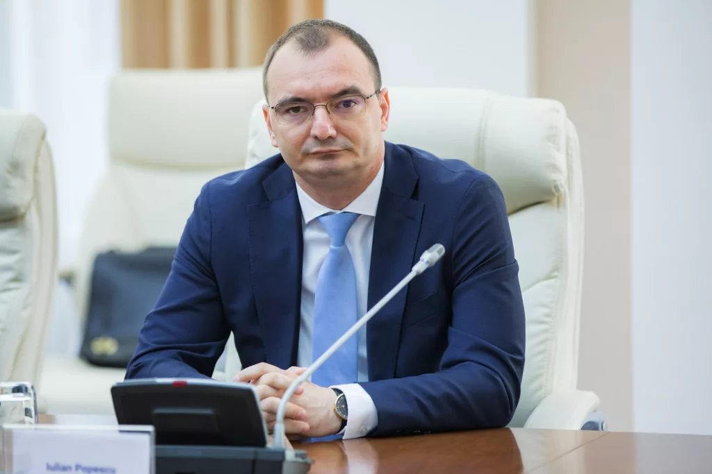 Prefectul de Gorj a folosit ilegal girofarul